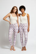 Leggings with a wavy pattern on a white background